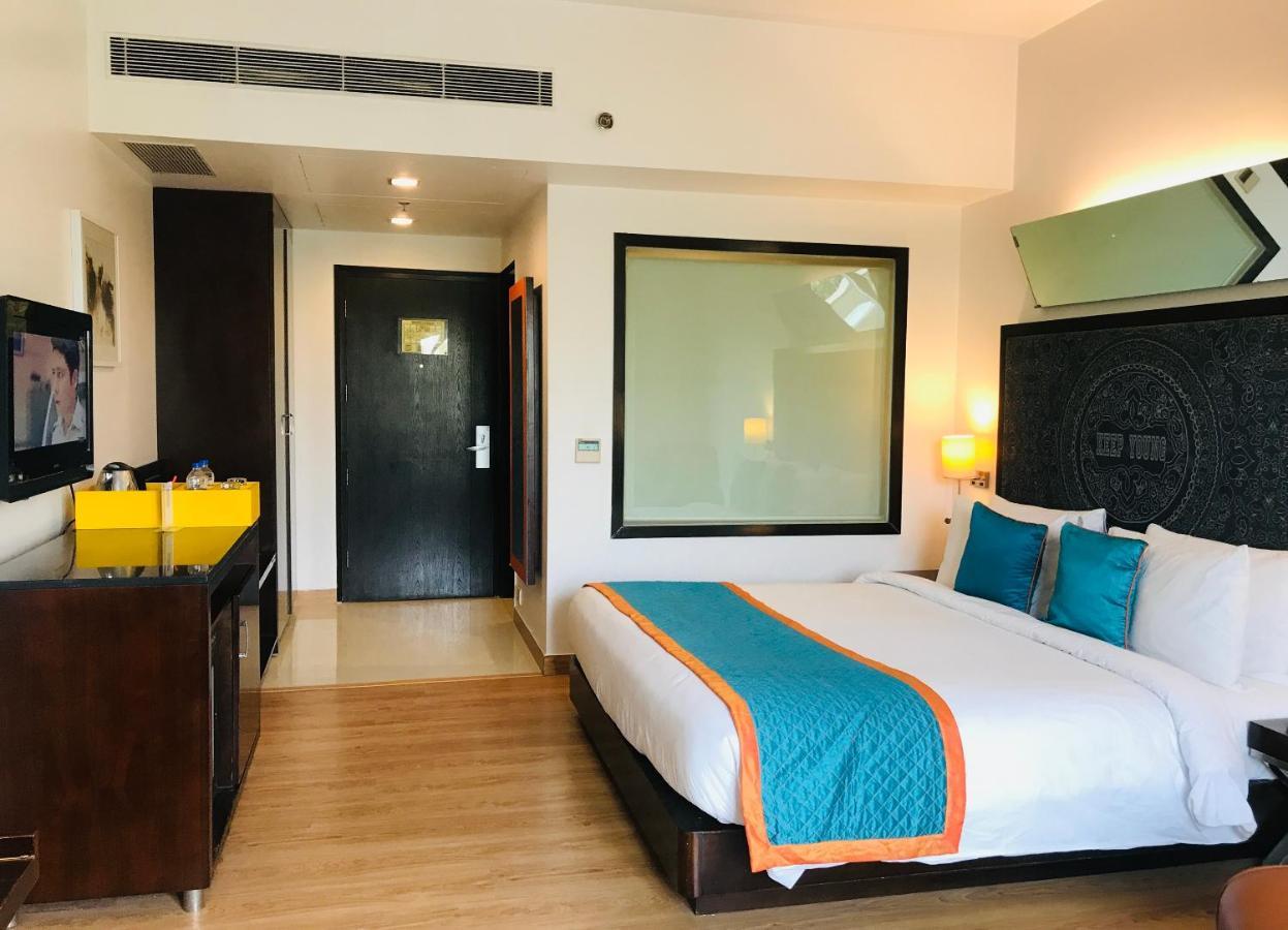 Golden Tulip City Centre Gurgaon Exterior photo
